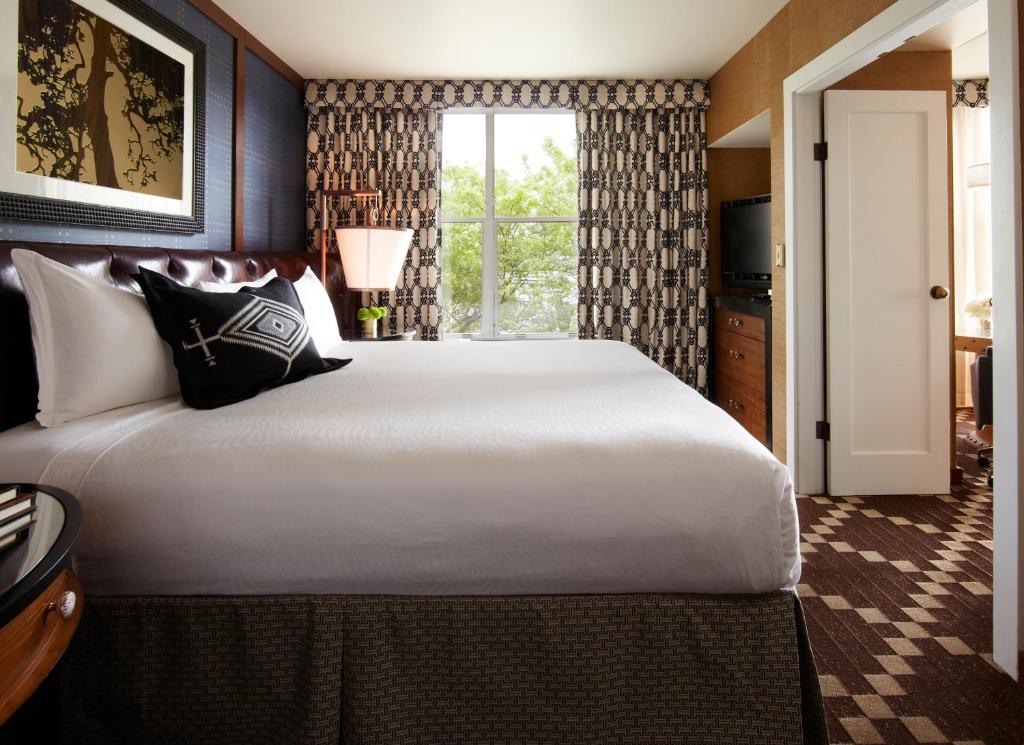 Kimpton Riverplace Hotel