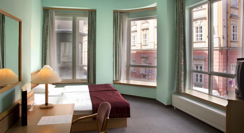 City Hotel Pilvax