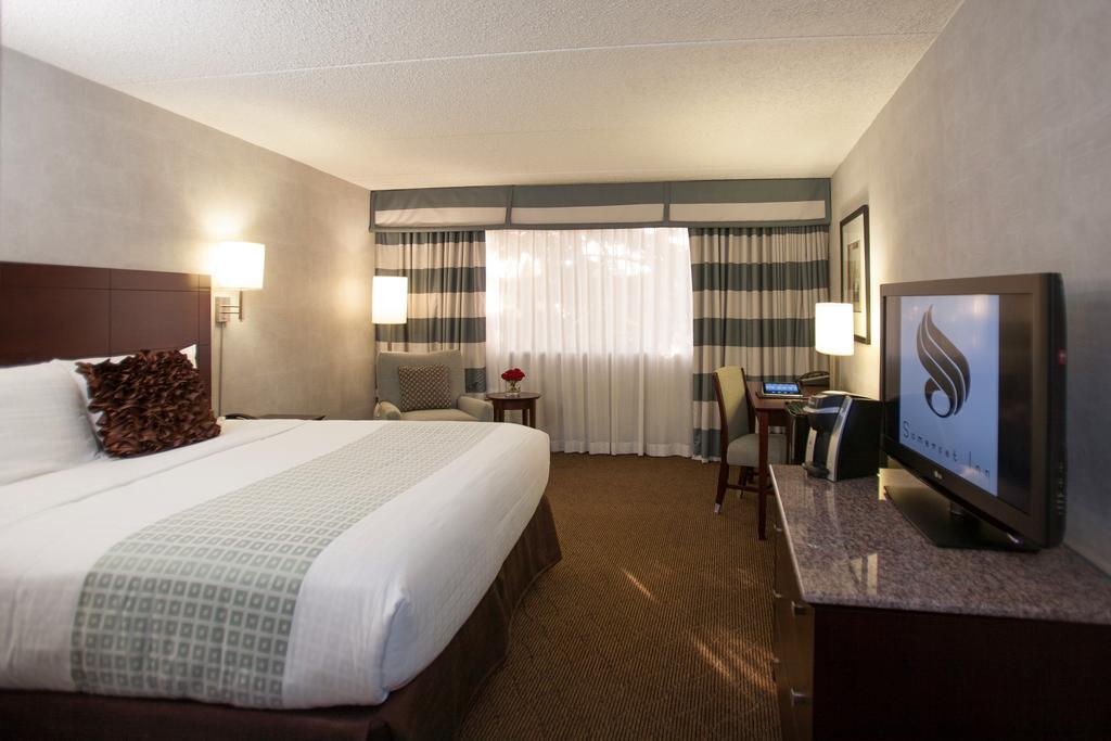 Somerset Inn