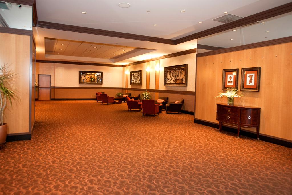 Somerset Inn