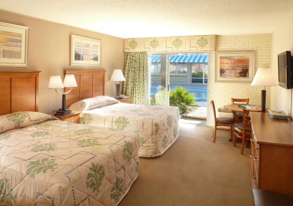 Oceanfront Litchfield Inn