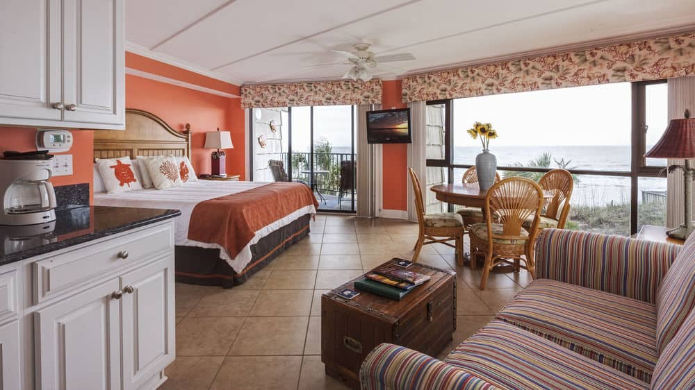 Oceanfront Litchfield Inn