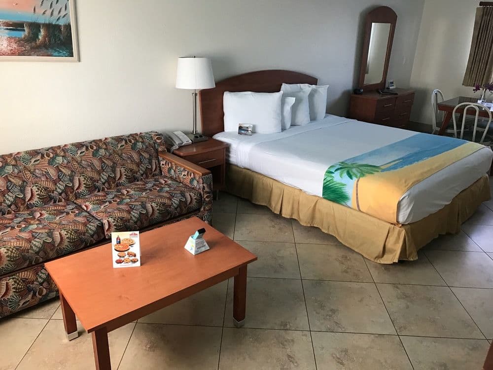 Plaza Beach Hotel Beachfront Resort