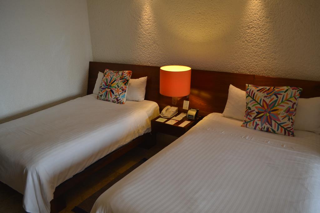 Las Brisas Ixtapa
