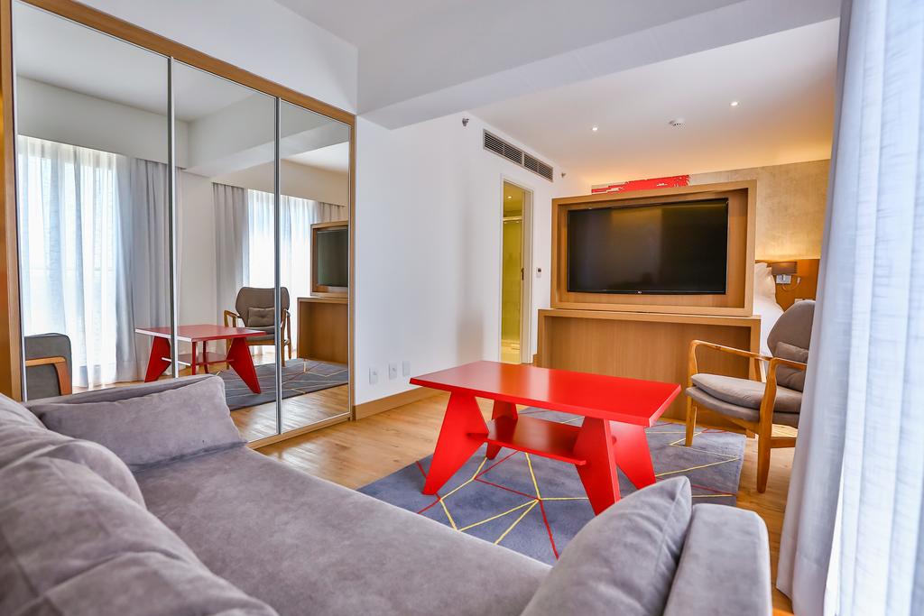 Radisson Red Campinas Hotel