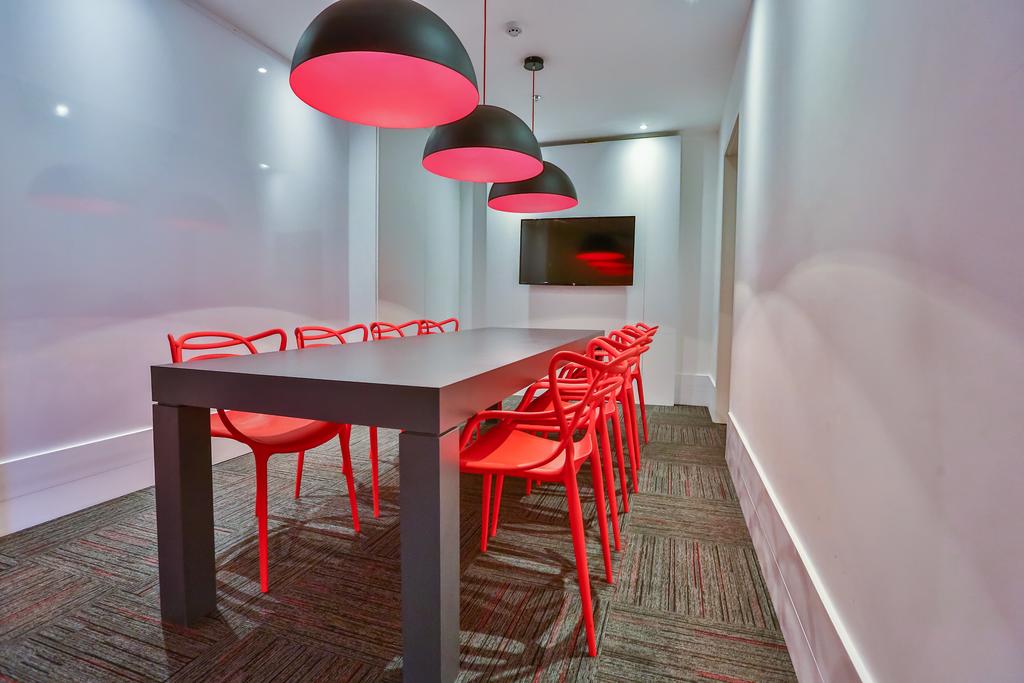 Radisson Red Campinas Hotel