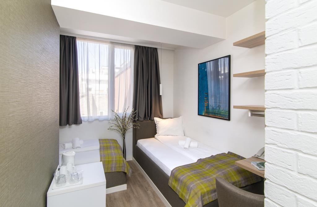 Belgrade Inn Garni Hotel