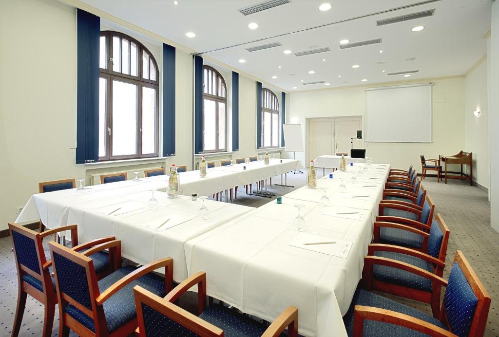 TRYP by Wyndham Kassel City Centre Hotel