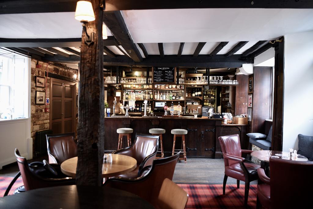 Noel Arms Hotel