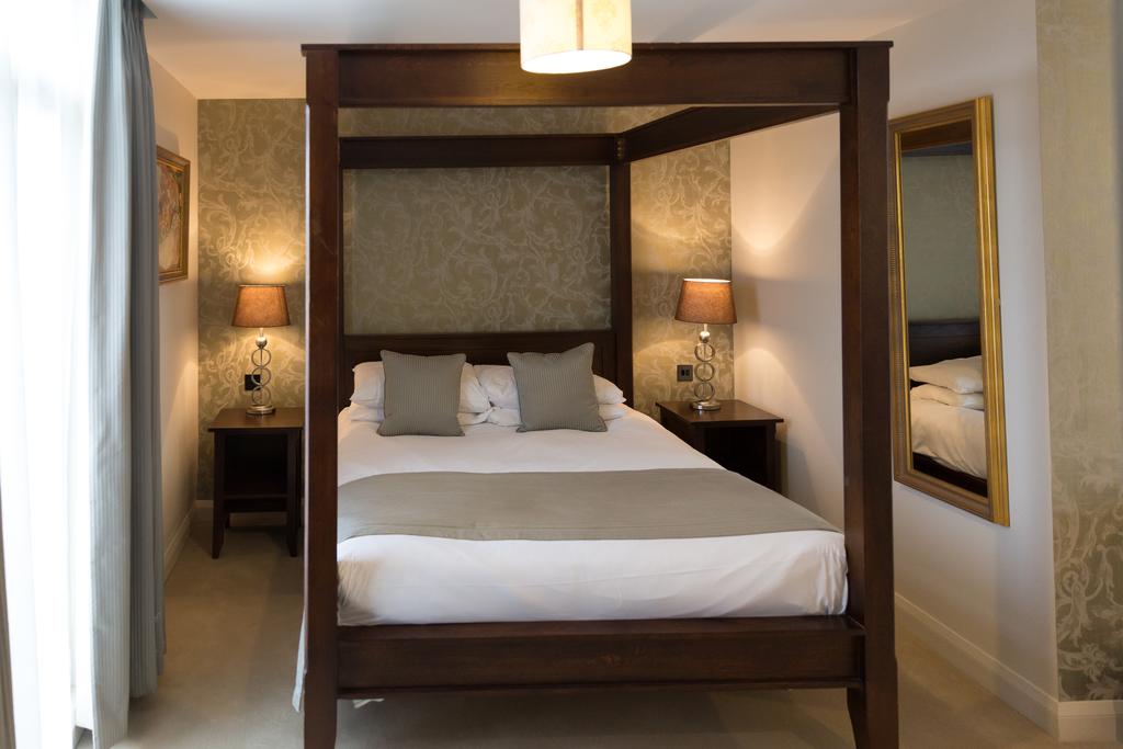 The Hog's Back Hotel & Spa Farnham