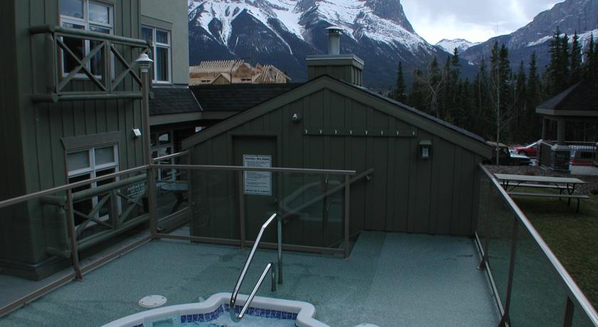 Windtower Lodge & Suites