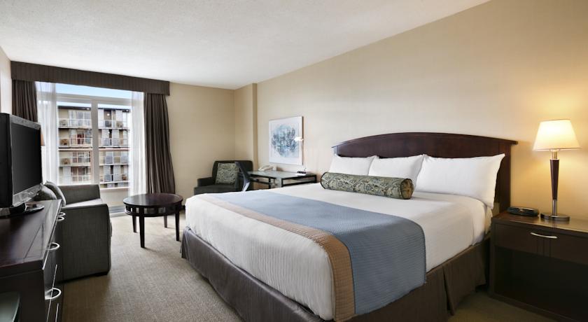 Coast Victoria Hotel & Marina by APA
