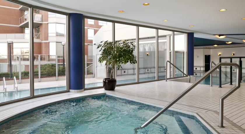 Coast Victoria Hotel & Marina by APA