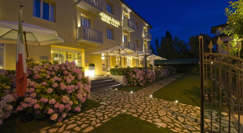 Viktoria Palace Hotel