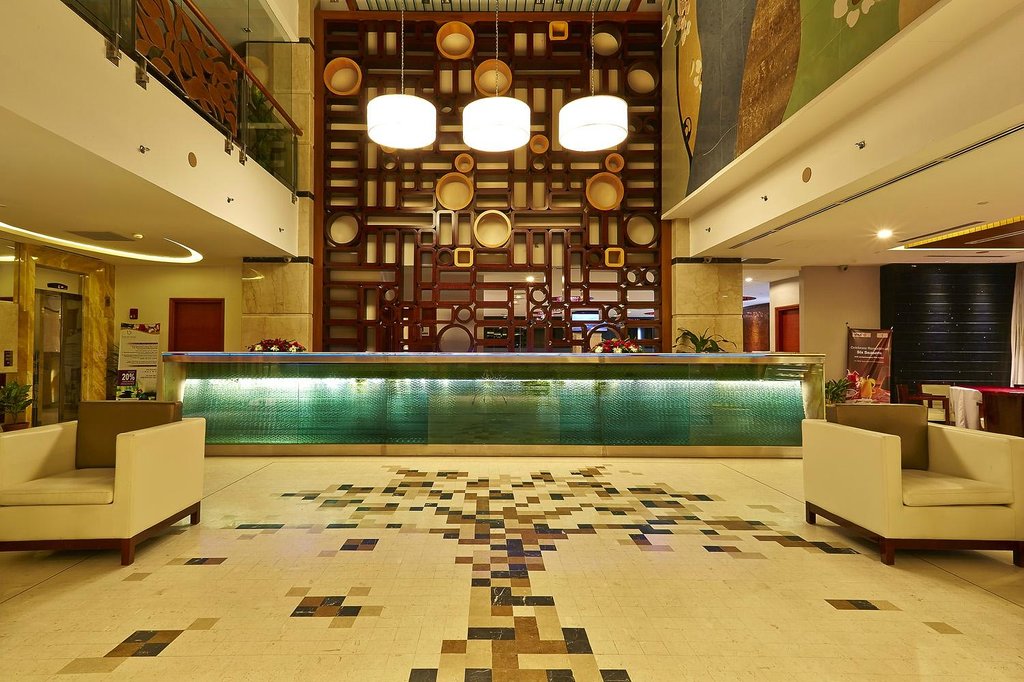 Six Seasons Hotel