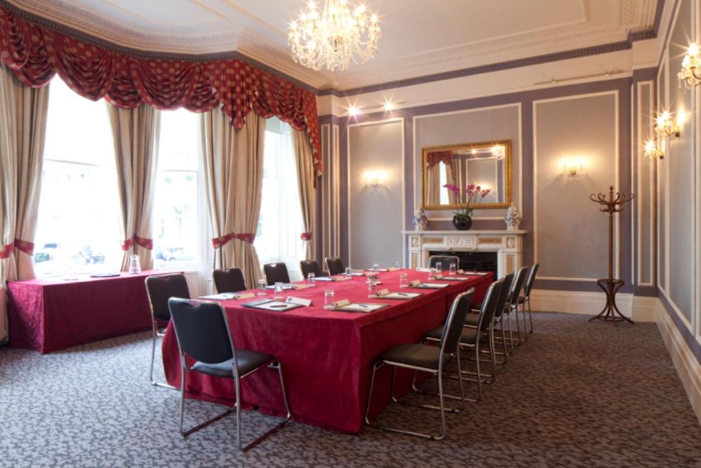 Gem Strathmore Hotel (Formerly Grange Strathmore)