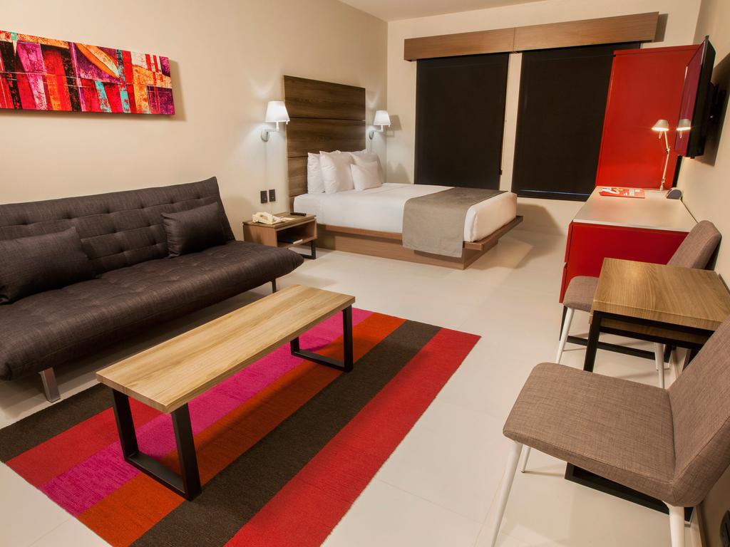City Express Suites Cabo San Lucas