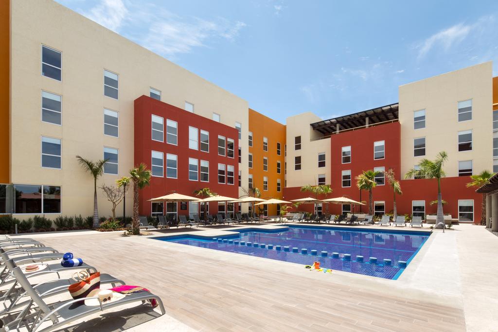 City Express Suites Cabo San Lucas