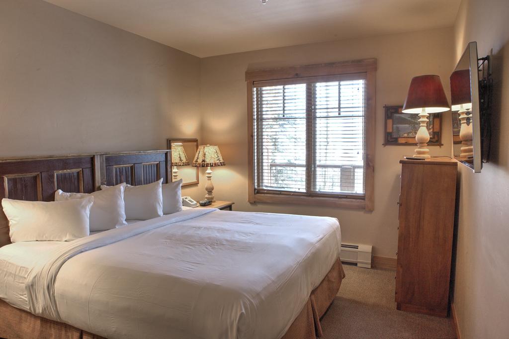 Mountain Thunder Lodge