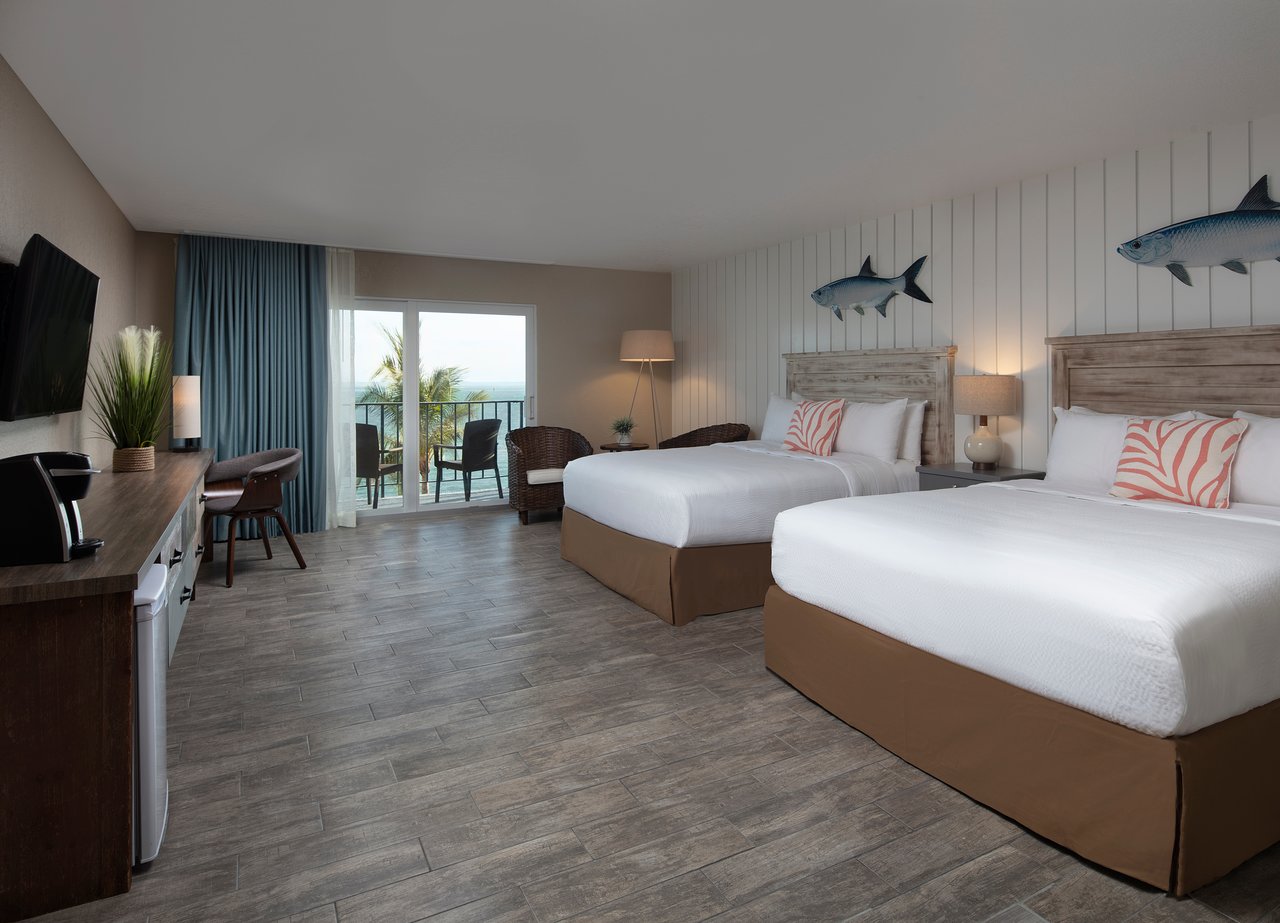 Postcard Inn Beach Resort & Marina
