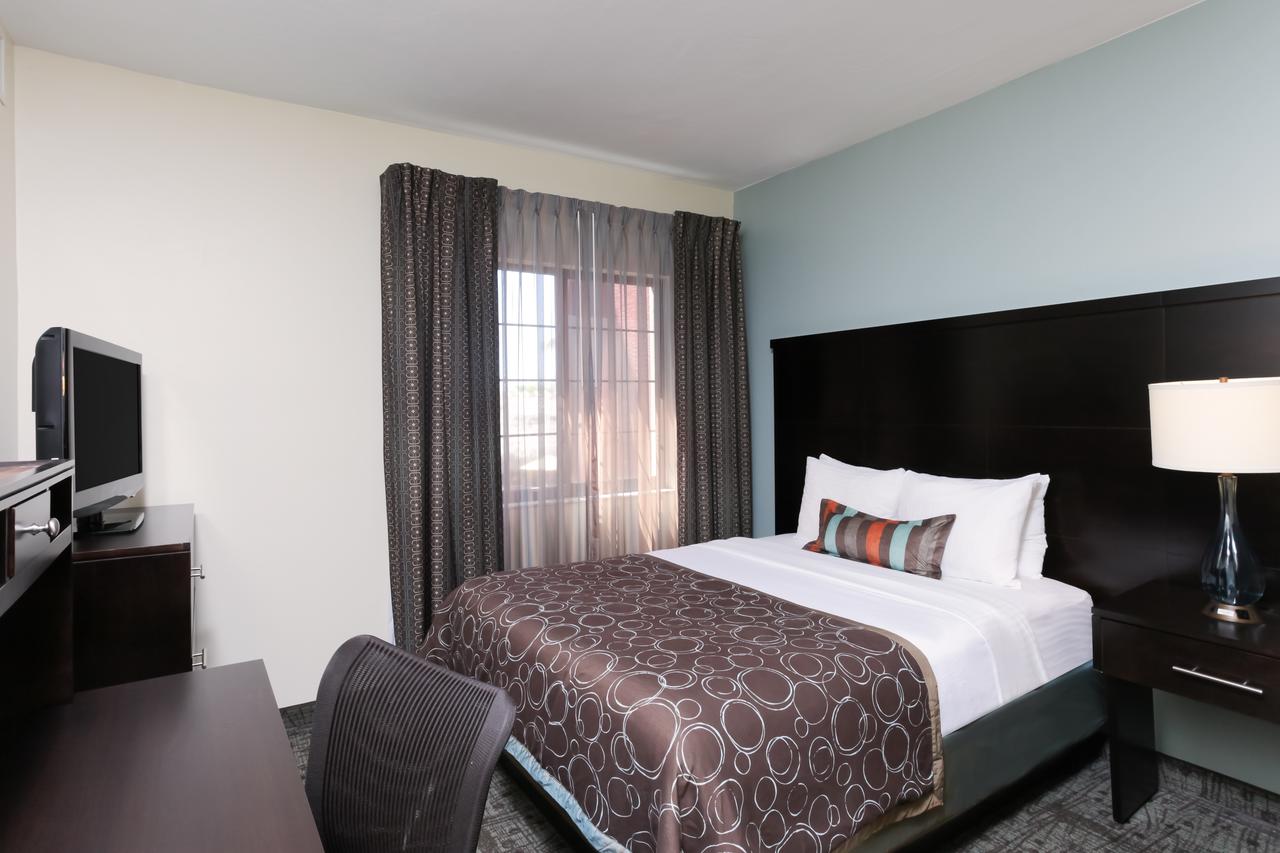 Staybridge Suites Naples - Gulf Coast