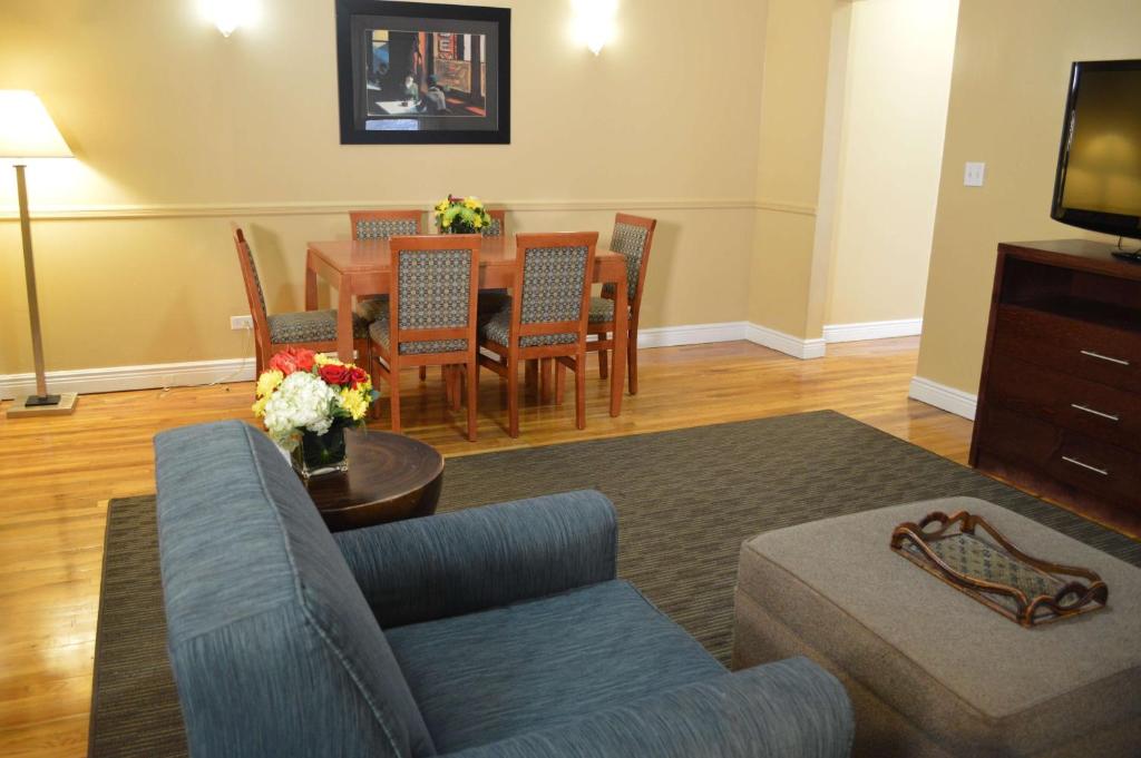 Best Western Plus Hospitality House