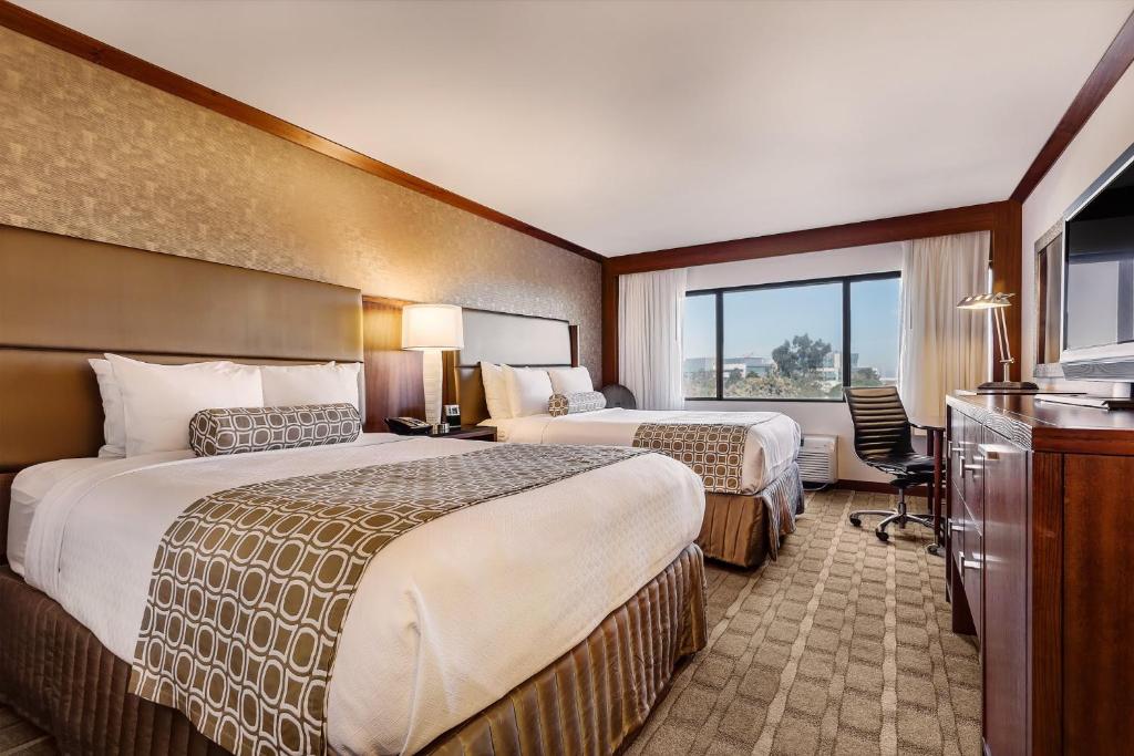Crowne Plaza Hotel Foster City - San Mateo