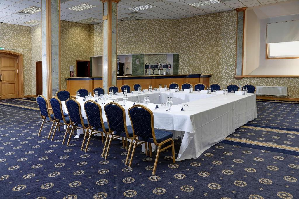 Sure by Best Western Aberdeen (Formerly Summerhill Hotel And Suites)