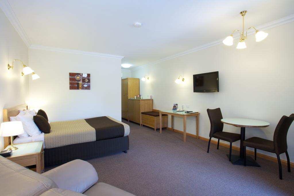 Golden Grain Motor Inn