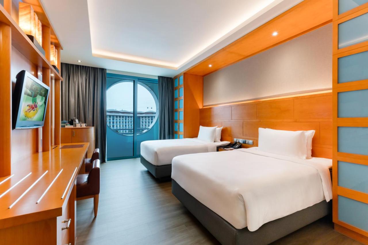 Resorts World Sentosa - Hotel Michael