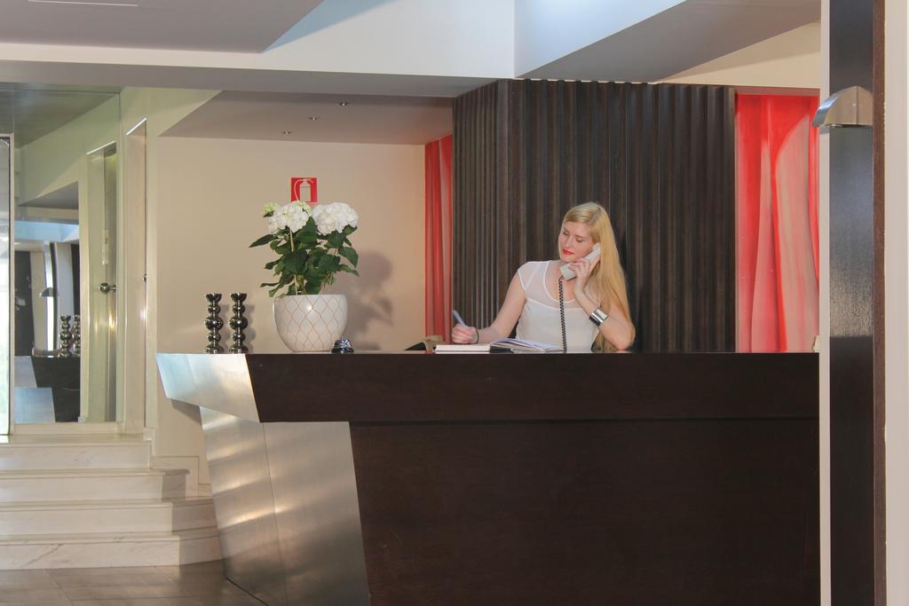 Galaxy Art Hotel