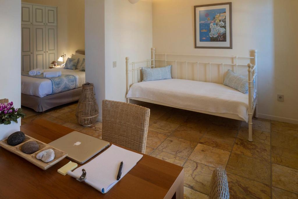 Aria Lito Mansion