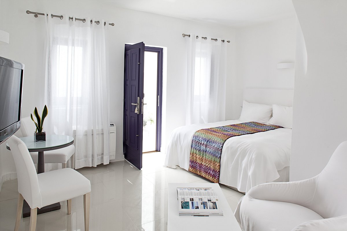 Chromata Santorini Hotel - The Leading Hotels Of The World
