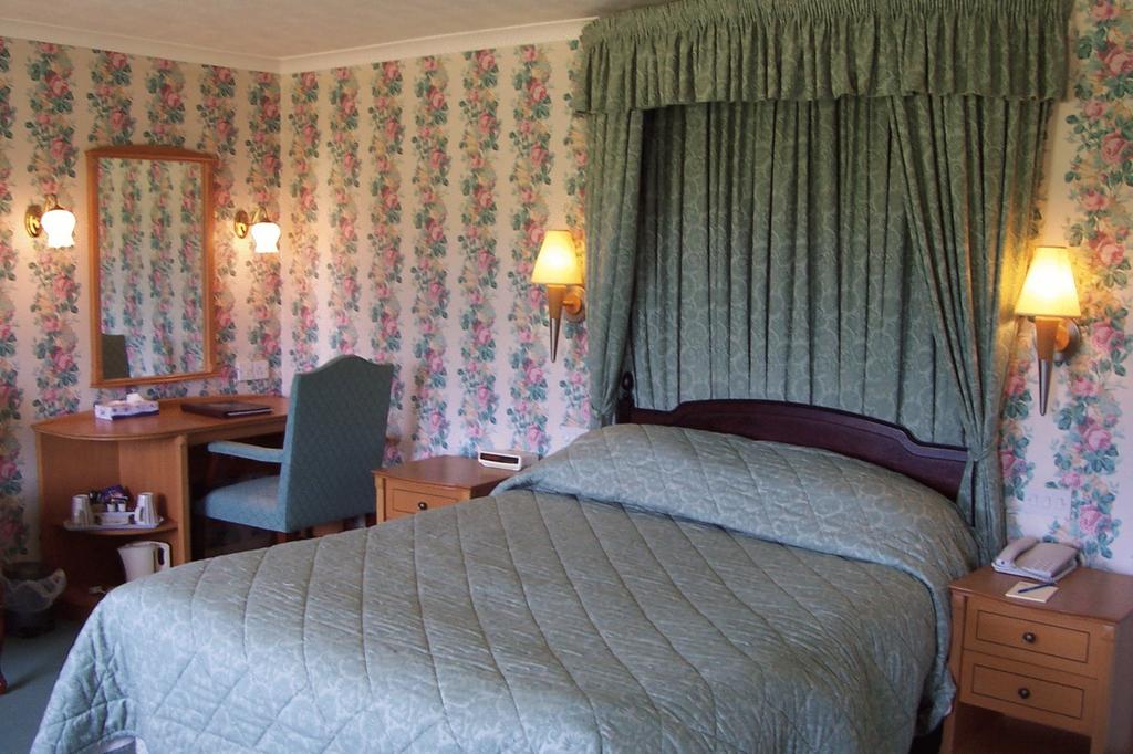The Boship Lions Farm Hotel
