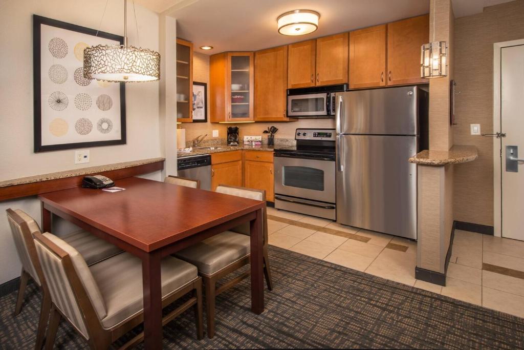 Residence Inn by Marriott Dulles Airport At Dulles 28 Centre