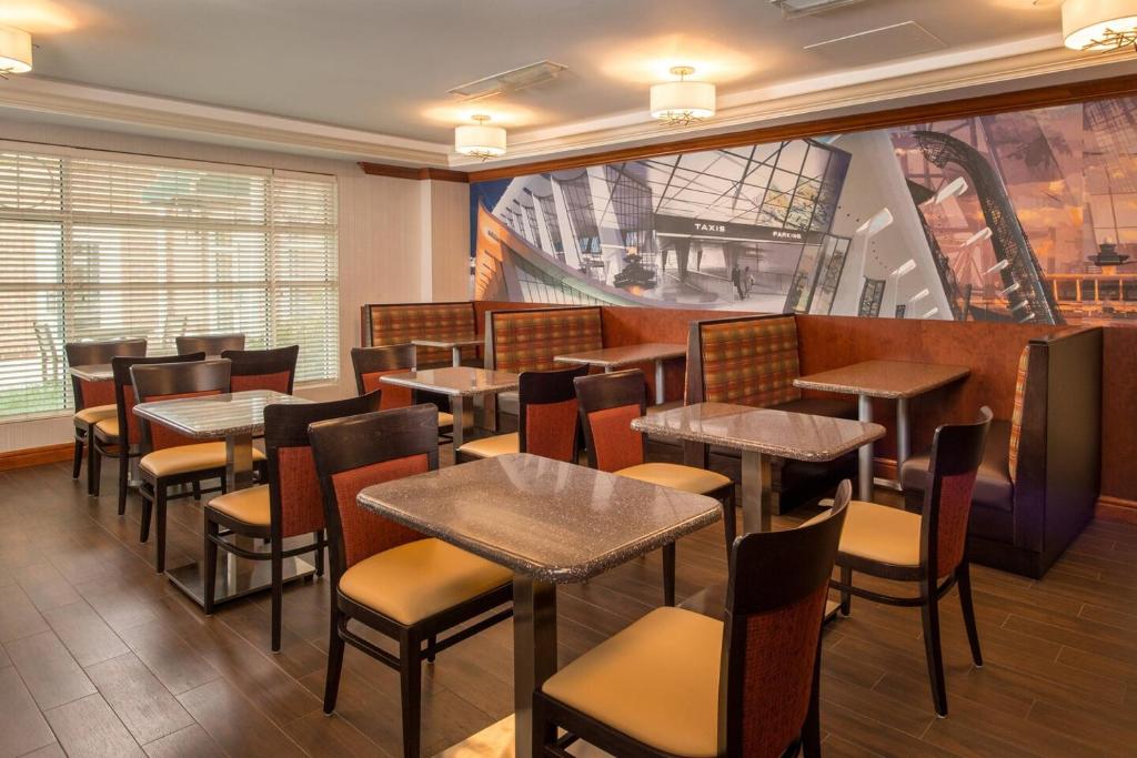 Residence Inn by Marriott Dulles Airport At Dulles 28 Centre