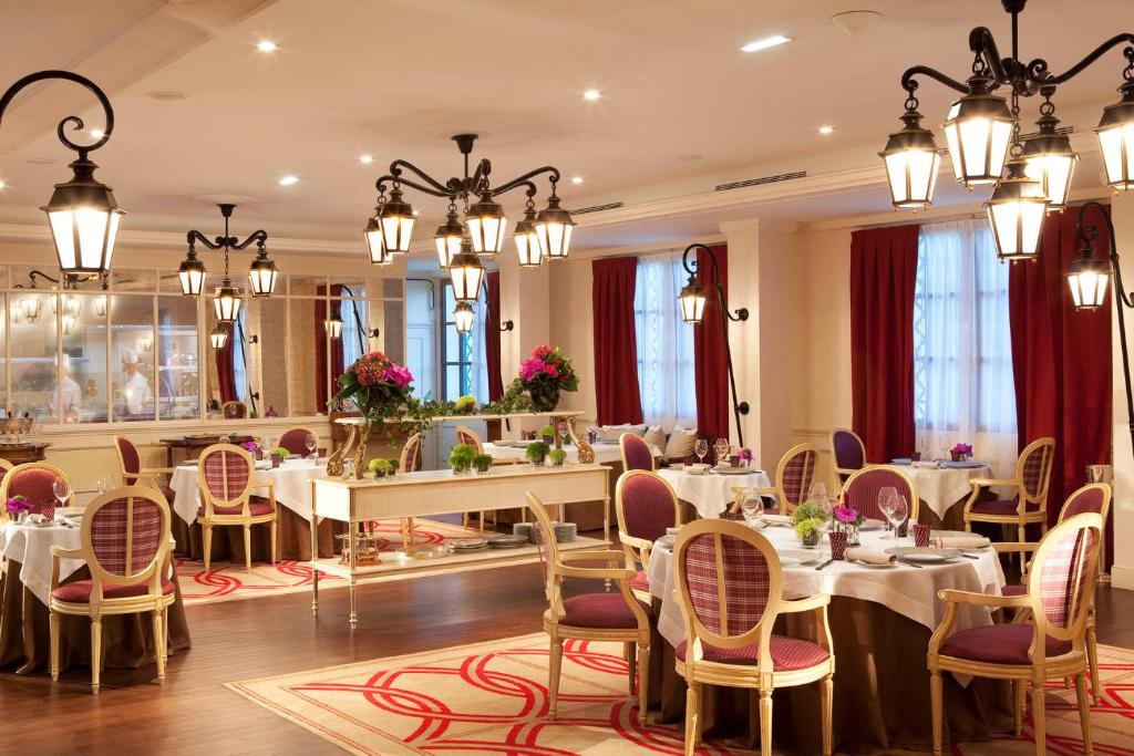 Auberge Du Jeu De Paume