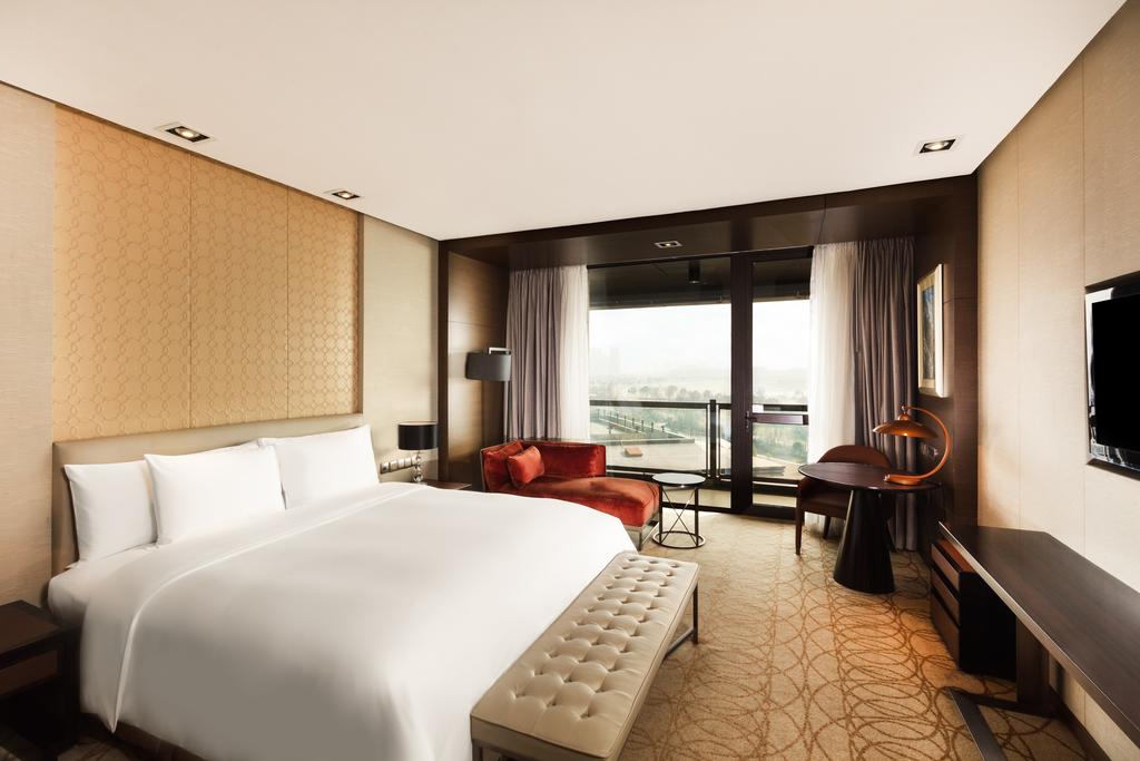 Crowne Plaza Xuzhou Dalong Lake