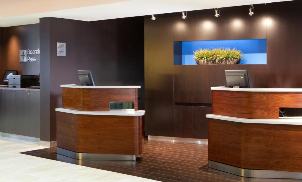 Courtyard by Marriott Dallas Addison/Quorum Drive