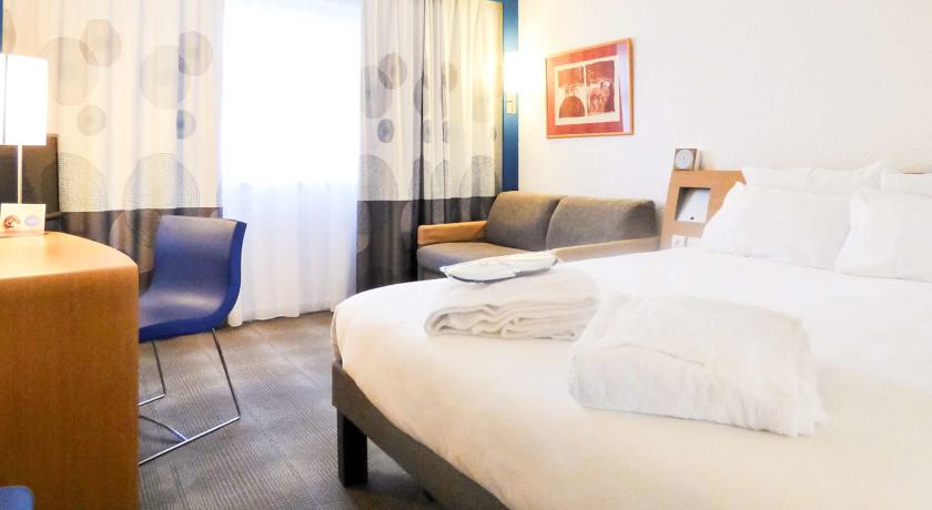 Novotel Lyon Nord Porte De Lyon