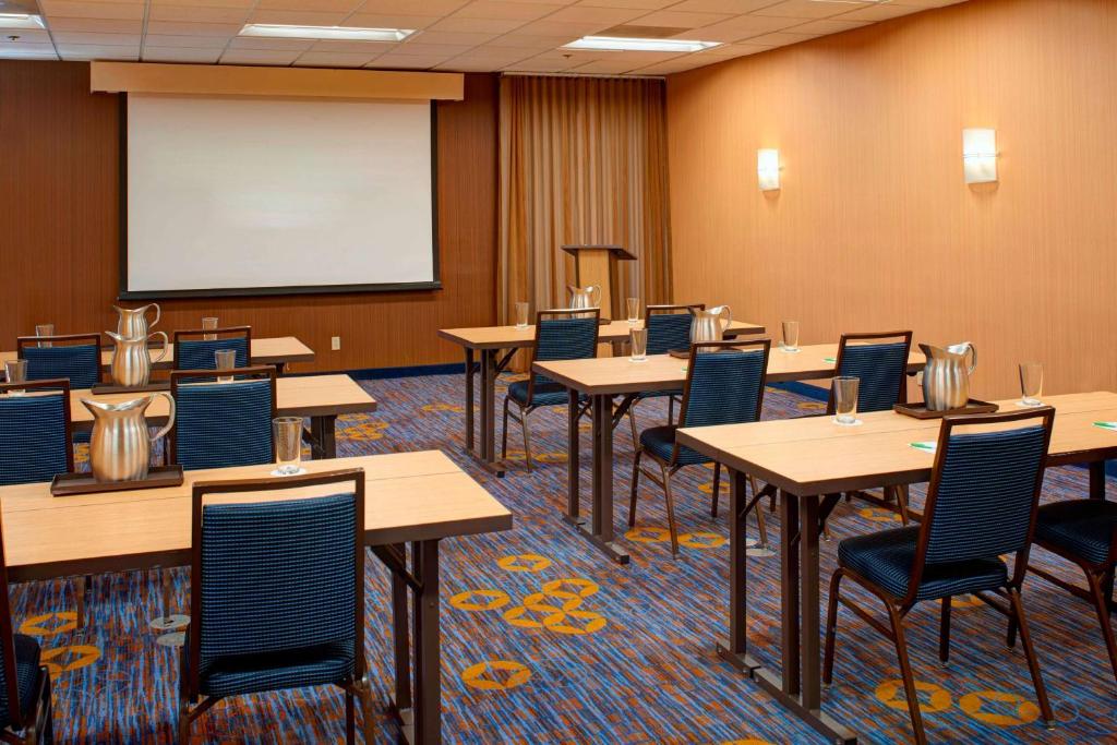 Sonesta Select Detroit Auburn Hills (Formerly Courtyard)