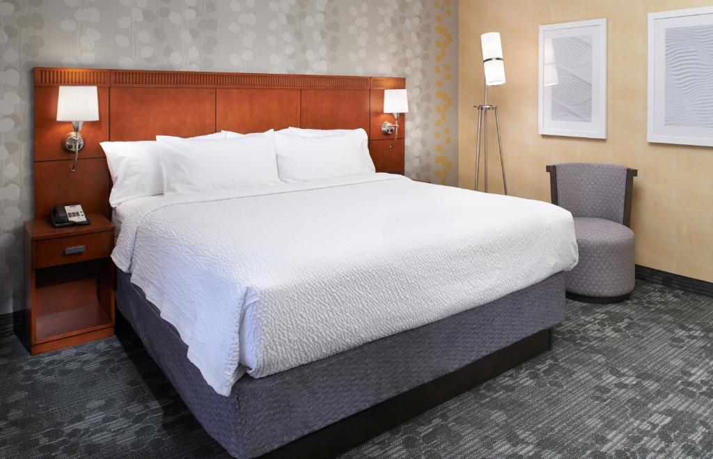 Courtyard by Marriott Detroit Livonia