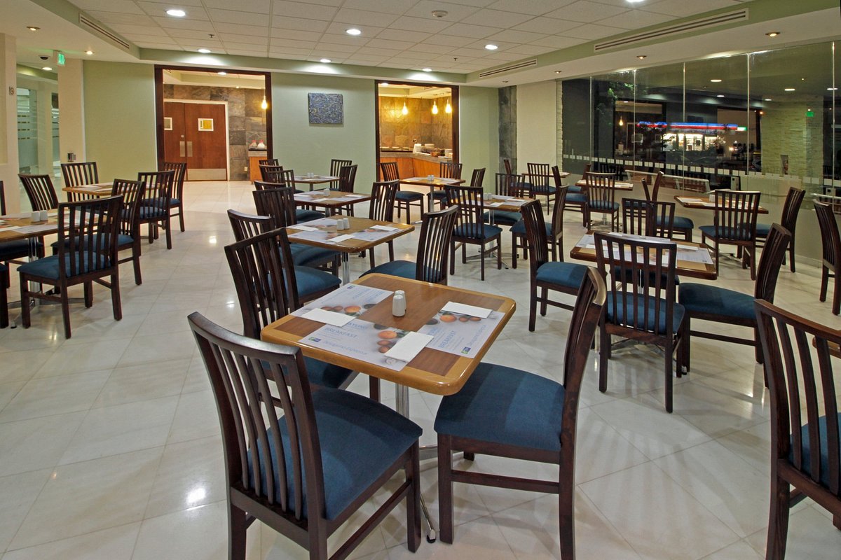 Holiday Inn Express & Suites Irapuato