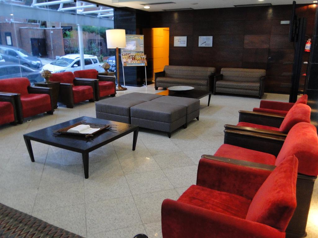 Plaza Praia Suites