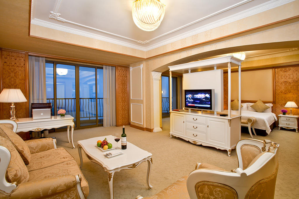 Crowne Plaza Lake Malaren