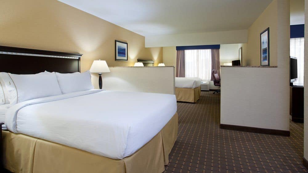 Holiday Inn Express & Suites Allentown West