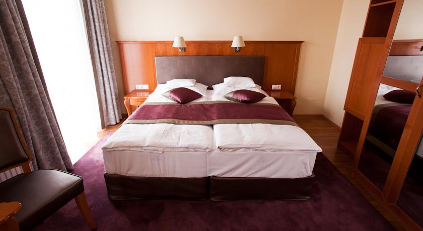 Pannonia Hotel