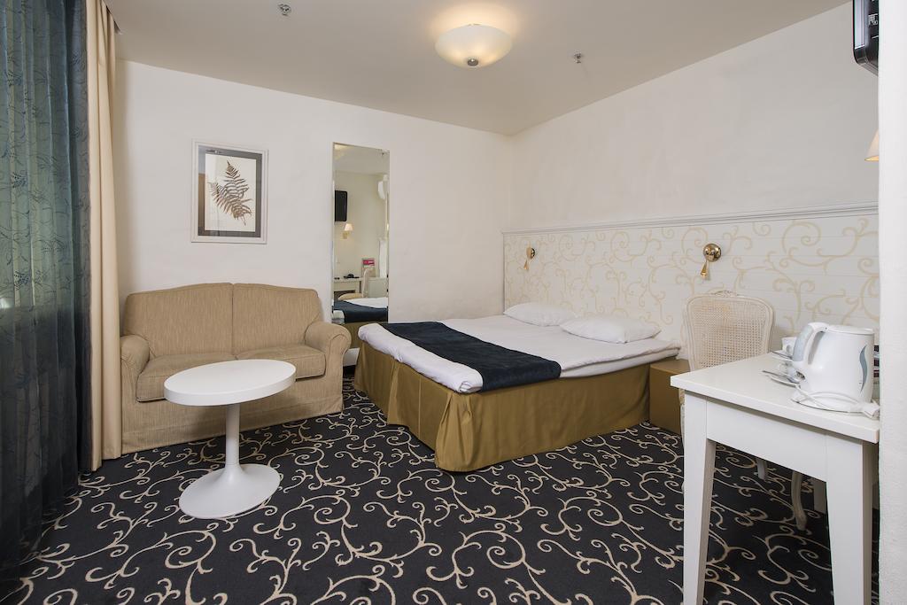 Meriton Old Town Garden Hotel