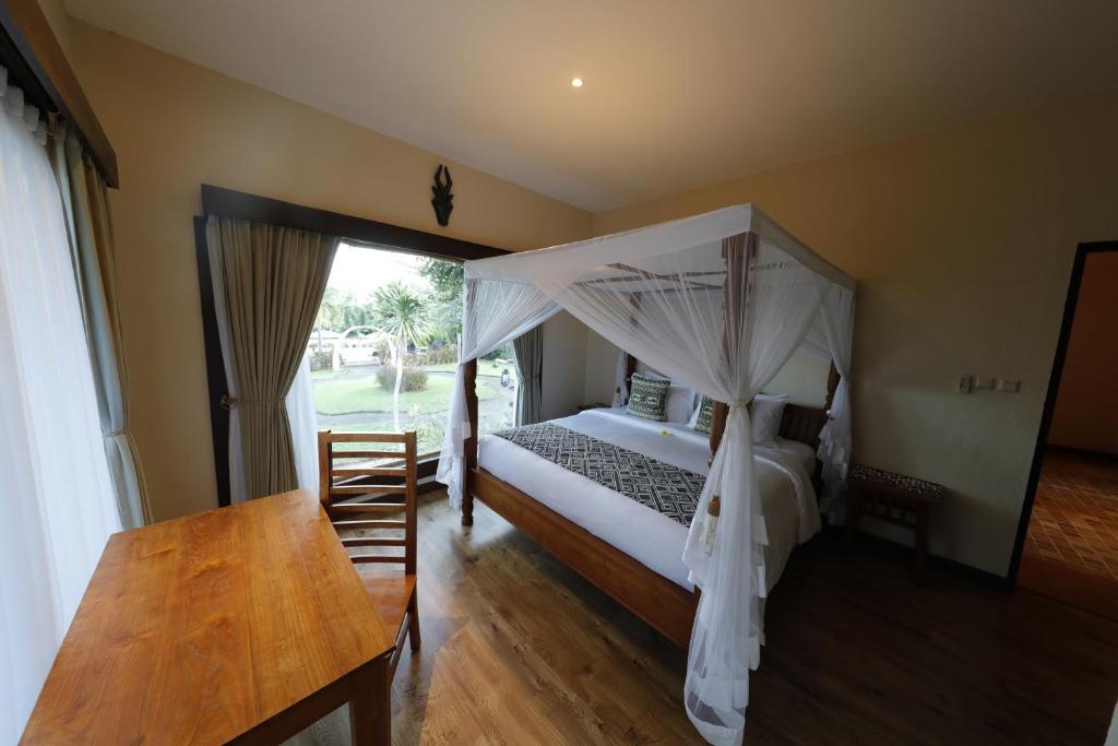 MARA RIVER SAFARI LODGE at Bali Safari & Marine Park
