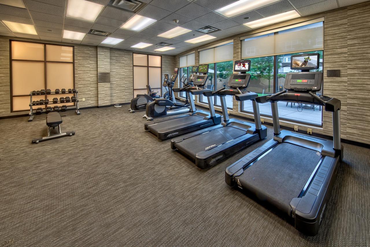 Courtyard by Marriott Newport News Airport